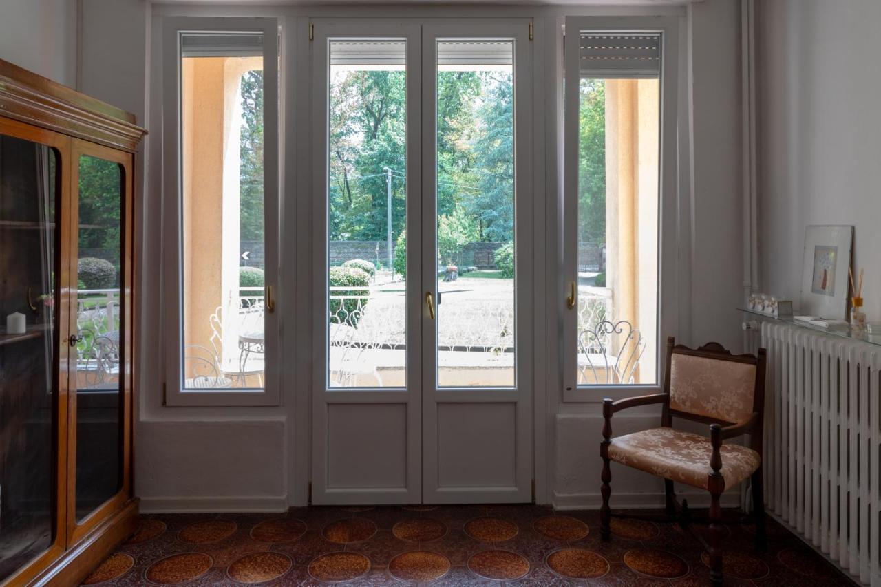 Maison Cecile Appartamento In Villa. Host Marianna Aglie Bagian luar foto
